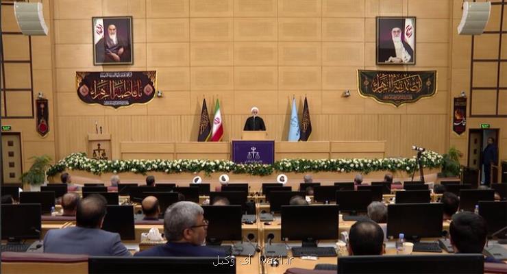 قوانین و آئین نامه ها وحی منزل نیست