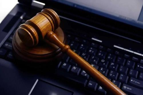 انتشار چت خصوصی مرز باریکی میان اطلاع رسانی و انجام جرم